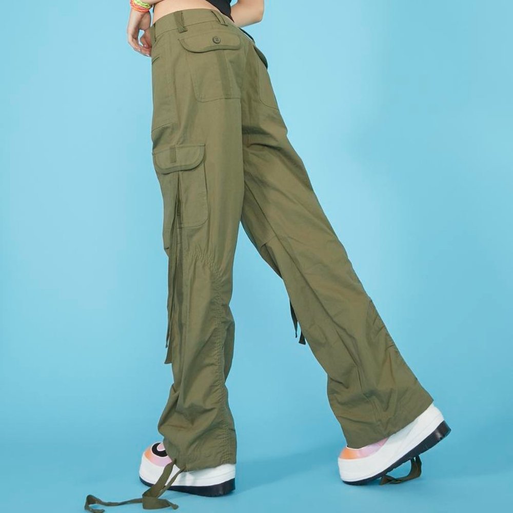 Dollskill/Delia's On My Grind Cargo Pants - Picture 3 of 3